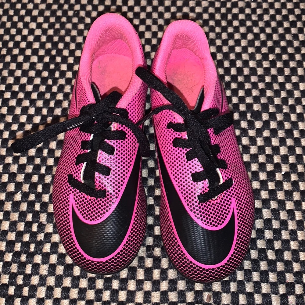 Girls soccer cleats